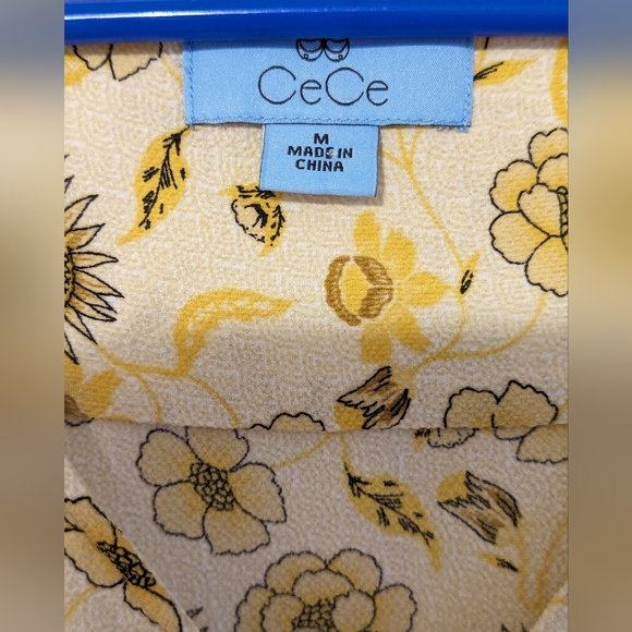 CeCe.  Top.     43 - Picture 4 of 4